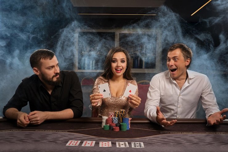 PG Soft live dealer table with real dealer and betting interface on pin4d login
